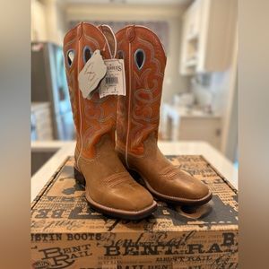 Twisted X  women’s cowboy boots NWT. Size 7.